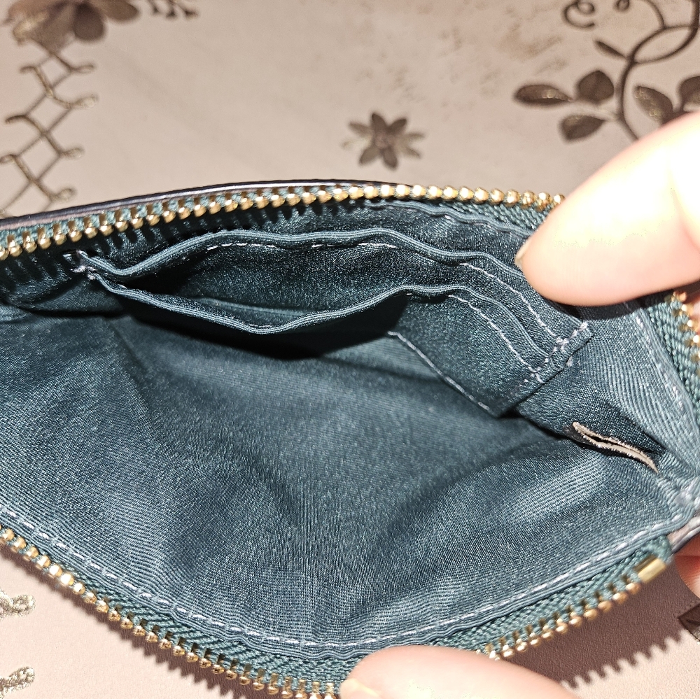 Coach Leather Forest green wristlet/wallet - Picture 3 of 4